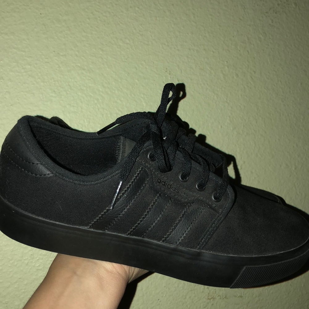 Adidas shoes 👟❤️ classic